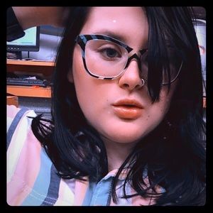 Meet your Posher, Abby